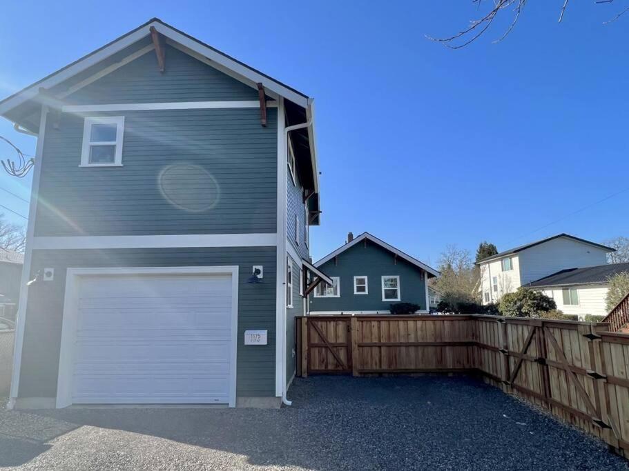 Brand New Custom Built Cottage In Downtown W/Pool! Salem Luaran gambar