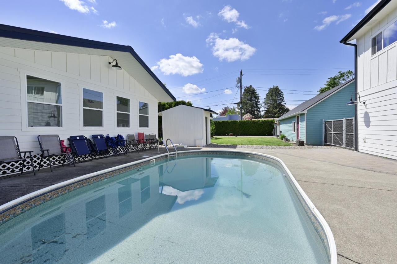 Brand New Custom Built Cottage In Downtown W/Pool! Salem Luaran gambar